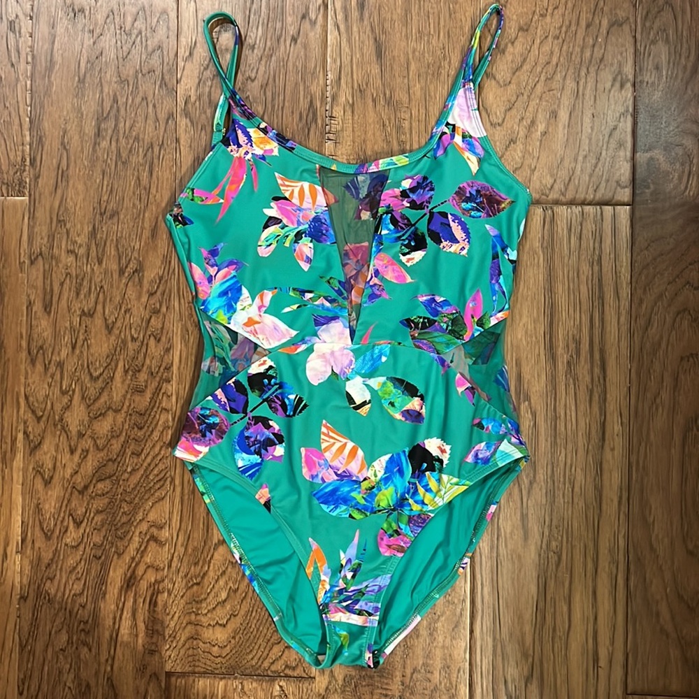 La Blanca Havana Tropics Floral One Piece Swimsuit 12 green